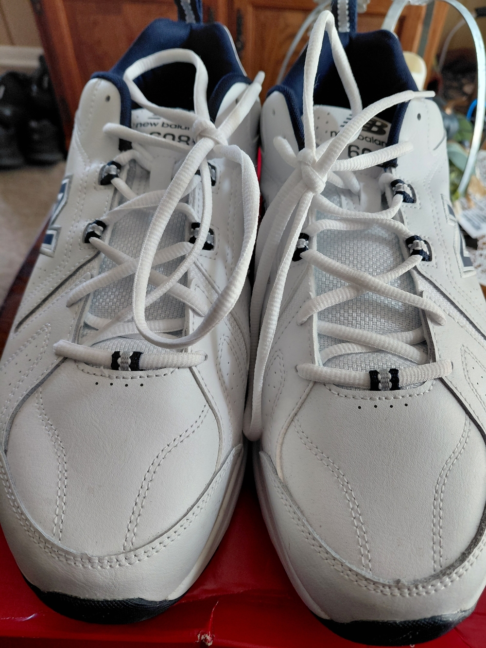 New Balance Men's White and Navy Classic Walking Sneakers